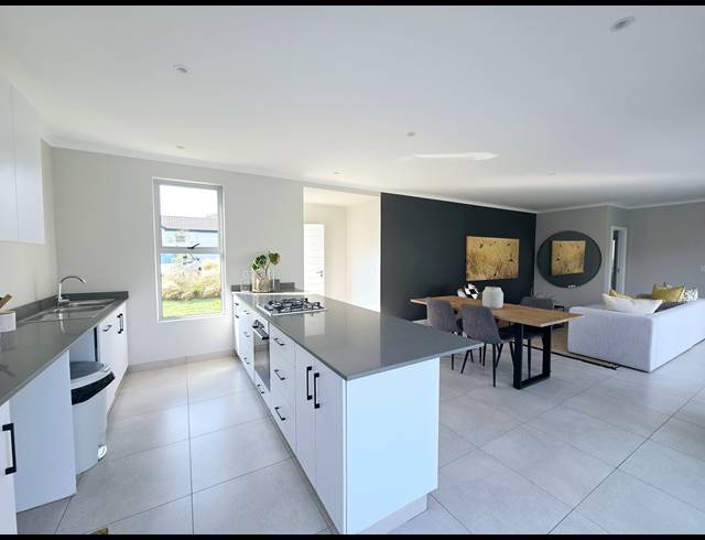3 BEDROOM HOUSE TO LET IN LALELA ESTATE